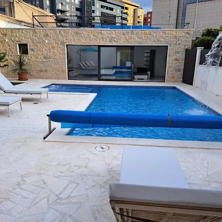 וילה Enjoy Lux In