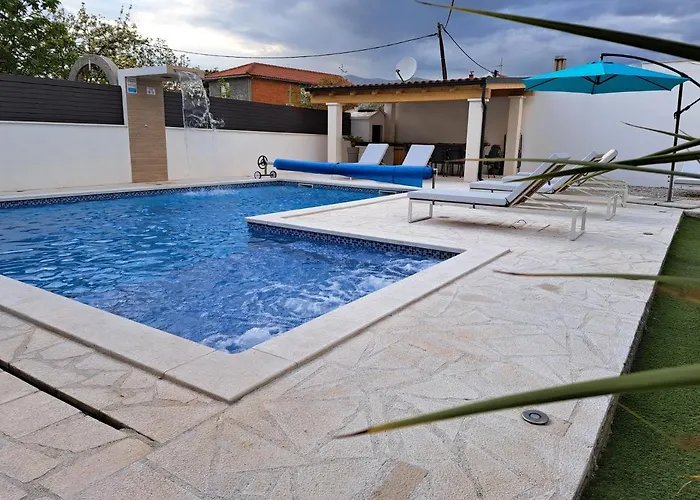 Enjoy Lux In Villa *