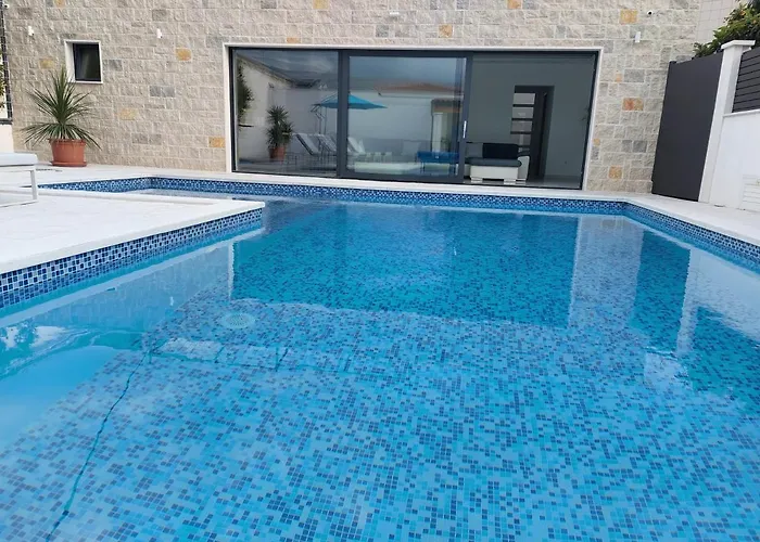 Enjoy Lux In Villa *