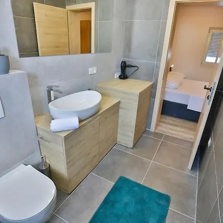 Enjoy Lux In * 斯普利特